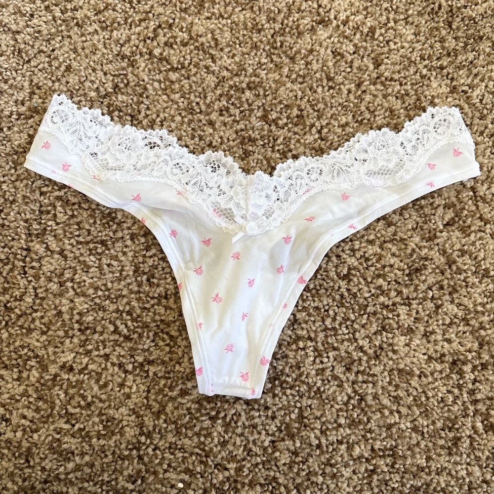 SKIMS Lace Thong